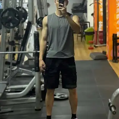 孟龙翔